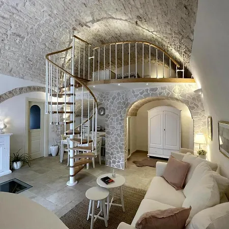 Casa Pietra Di Luna - Ostuni, Puglia